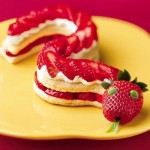 Un joli serpent en fraise