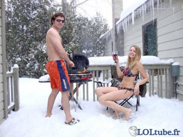 Barbecue en hiver en bikini