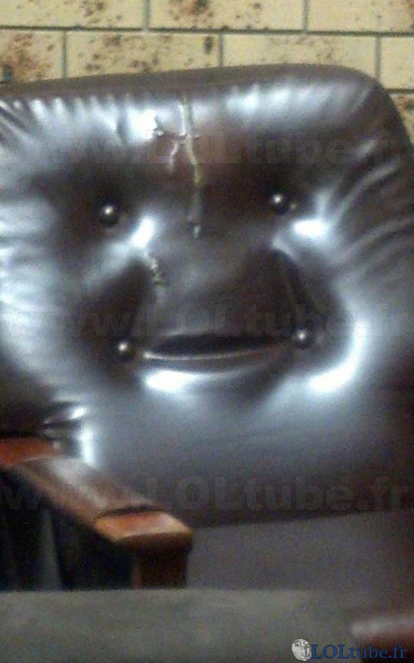 Le fauteuil qui nous regarde