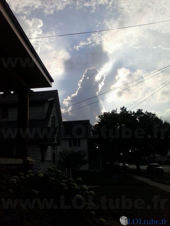 Godzilla dans le ciel