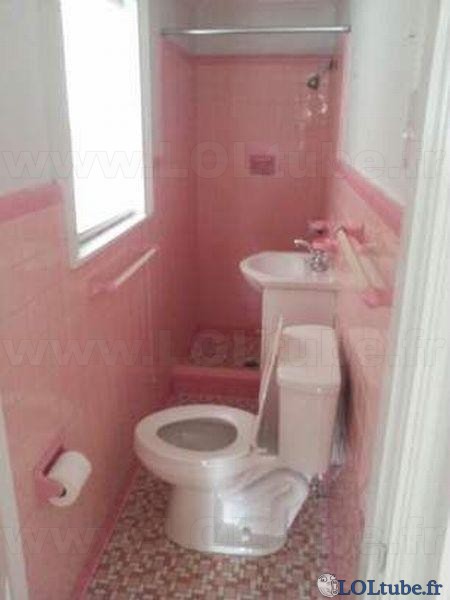 Salle de bain peu pratique